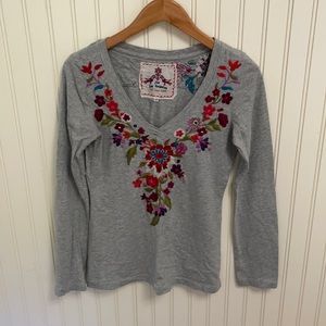 Johnny Was Long Sleeve Gray T-Shirt